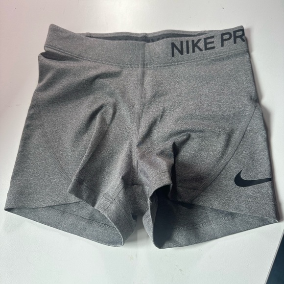 Nike Grey Training Shorts - Picture 2 of 2